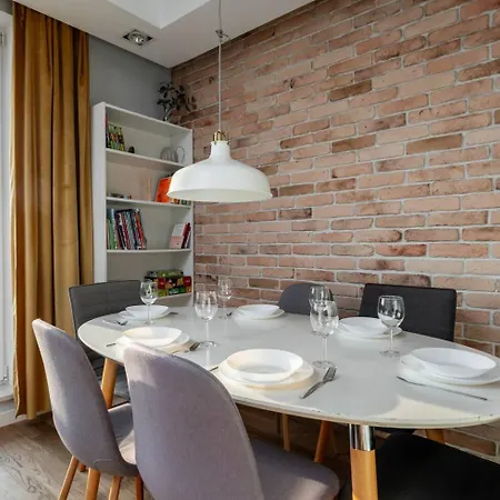 Apricot Mokotow 3 Rooms&parking شقة *